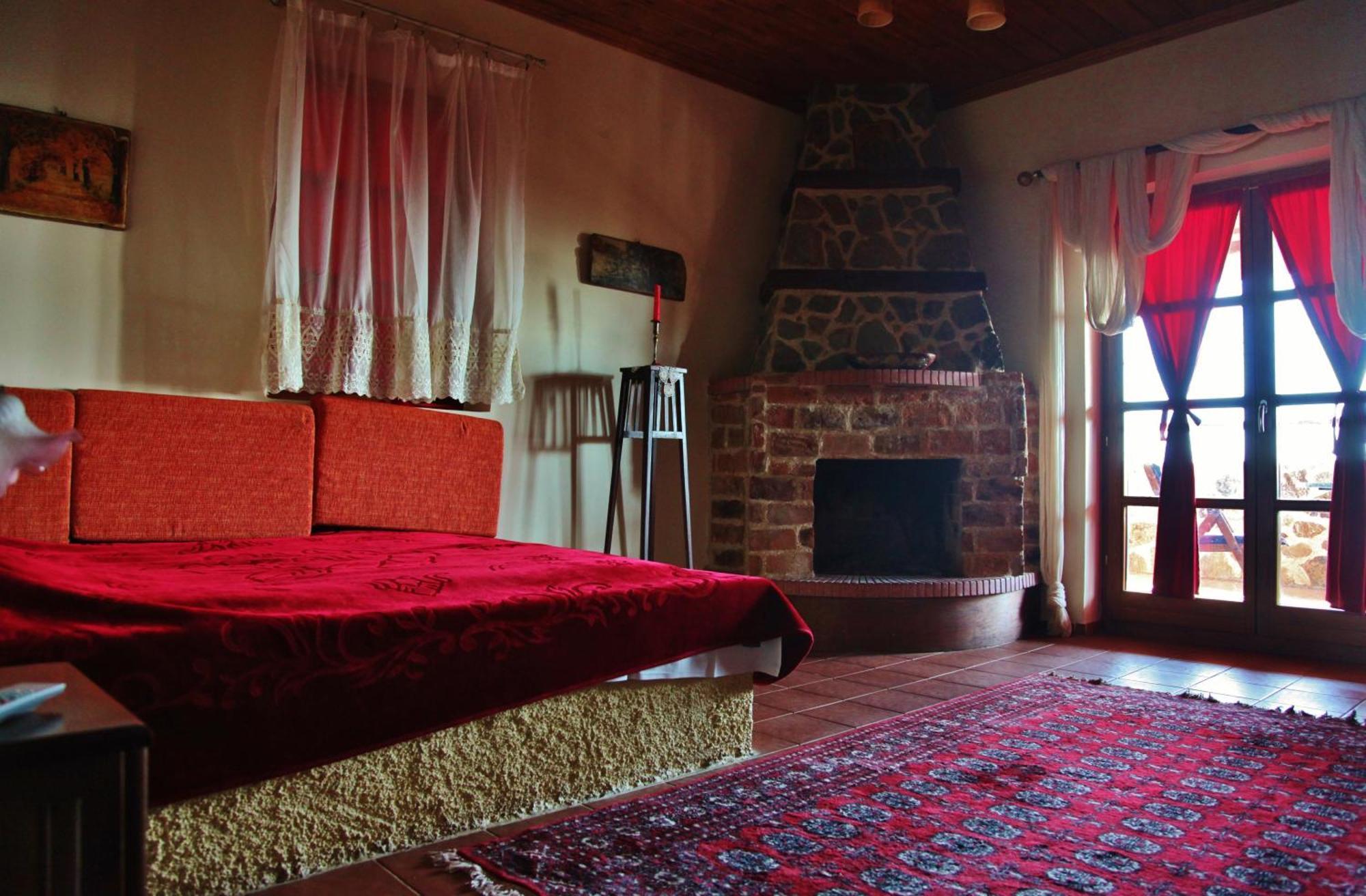 Iaspis Guesthouse Sidhirokhórion Екстериор снимка