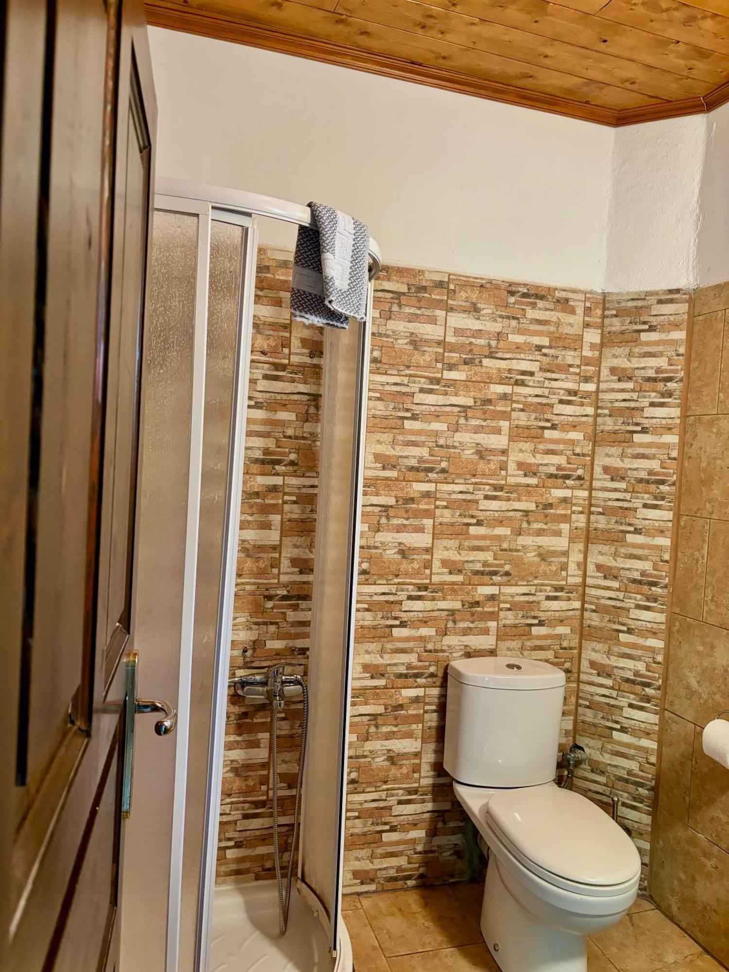 Iaspis Guesthouse Sidhirokhórion Екстериор снимка