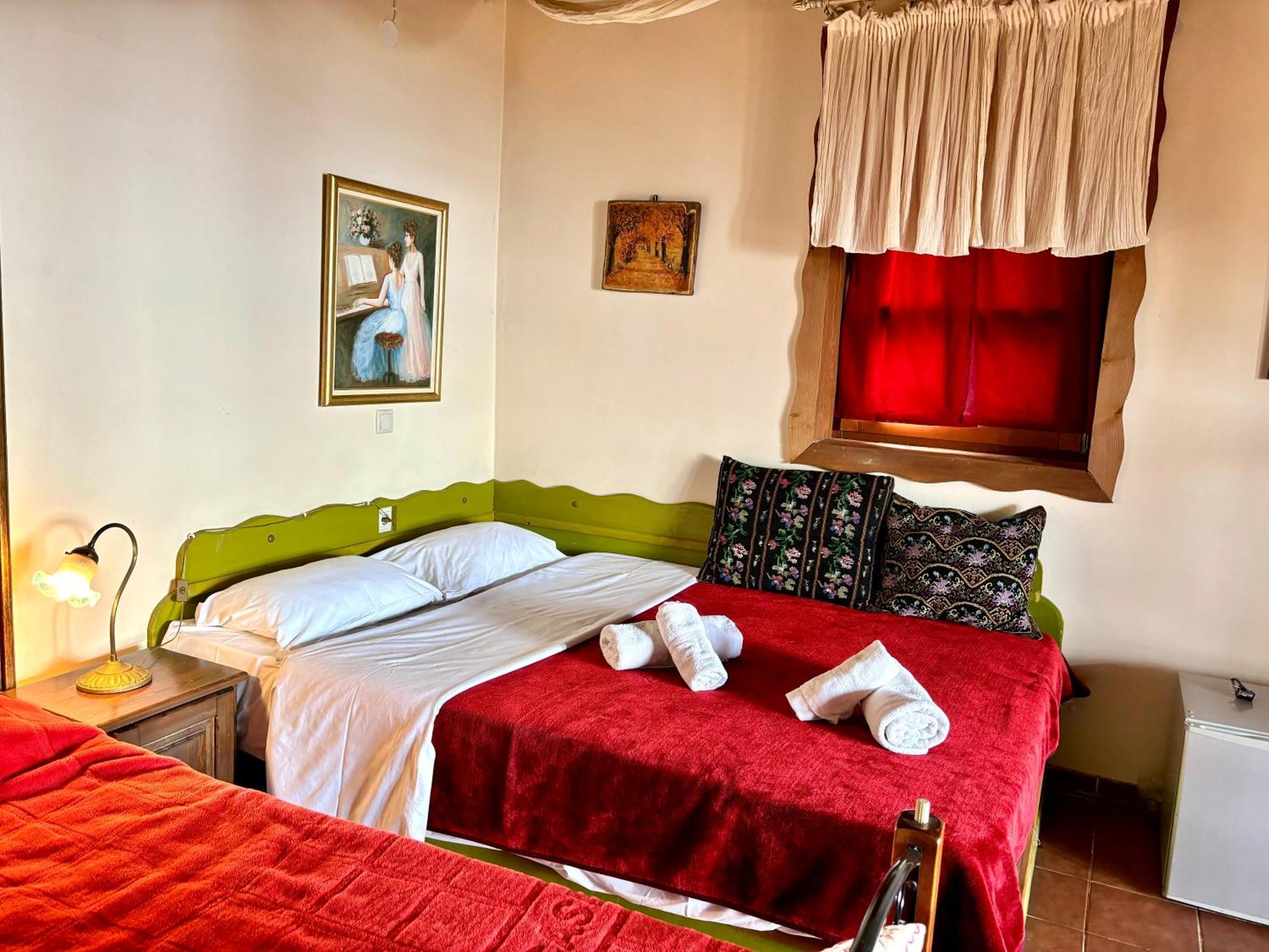 Iaspis Guesthouse Sidhirokhórion Екстериор снимка